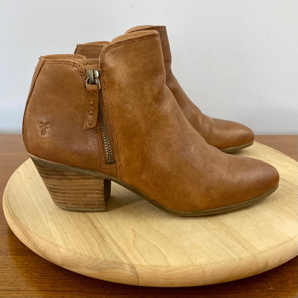 Frye Judith Double Zip Leather Ankle Booties Cognac Brown Womens 8.5 M Boots